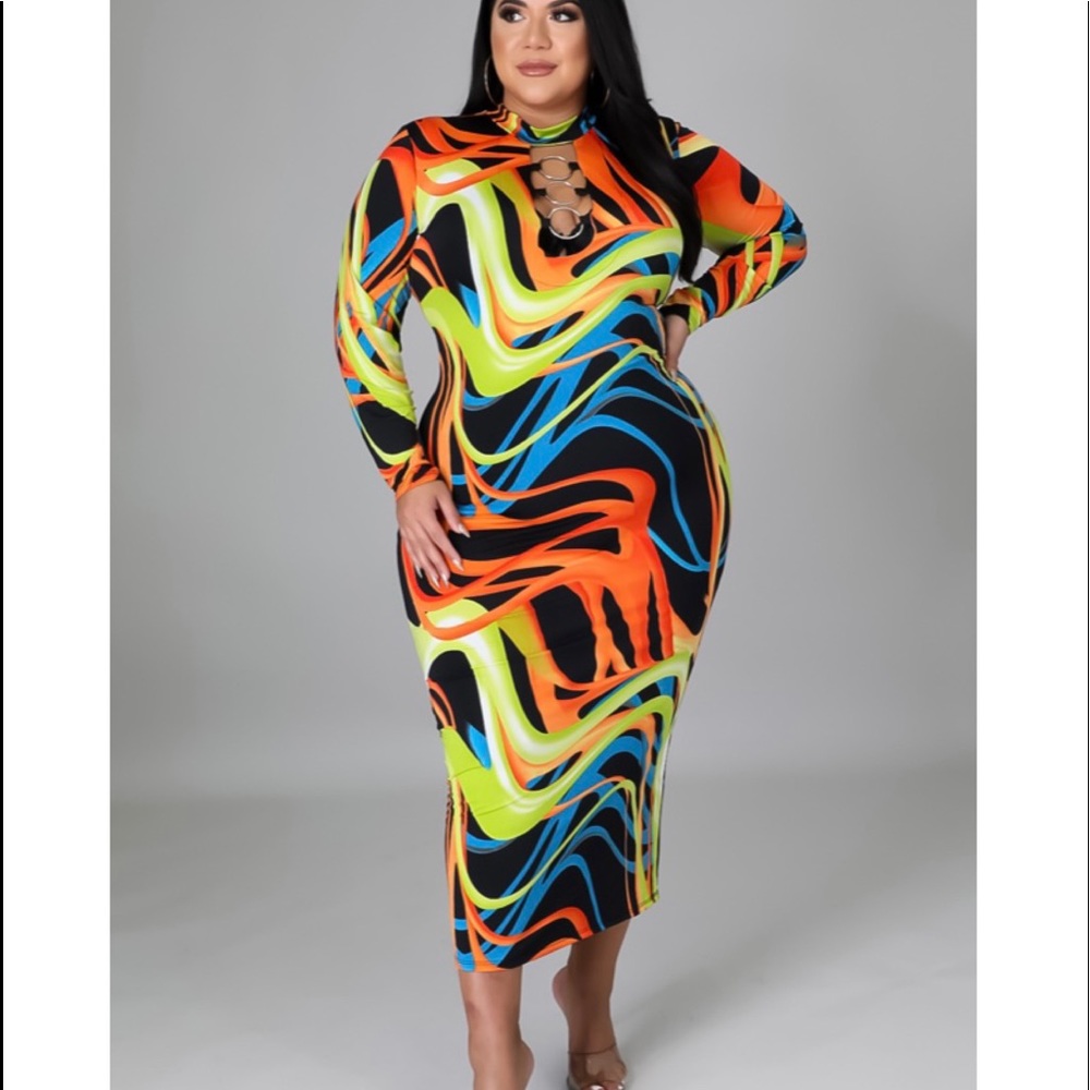 5⭐️New!  Curvy Diva Peak A Boo Dress
